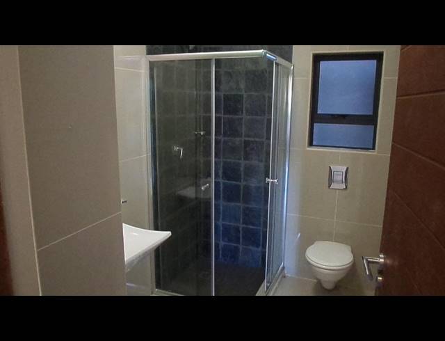 2 BEDROOM APARTMENT FOR SALE IN UMHLANGA RIDGE